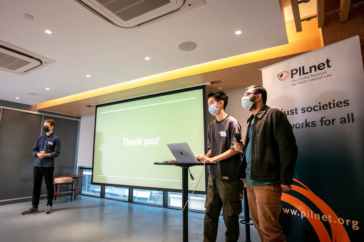 Finalist team Hong Kong Green Initiative presents their final pitch.